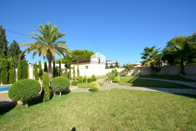 Tweedehands - Villa -
Orihuela Costa - Costa Blanca