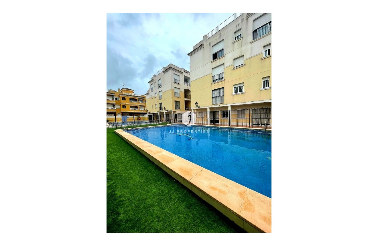 Tweedehands - Appartement / flat -
Formentera del Segura - Costa Blanca