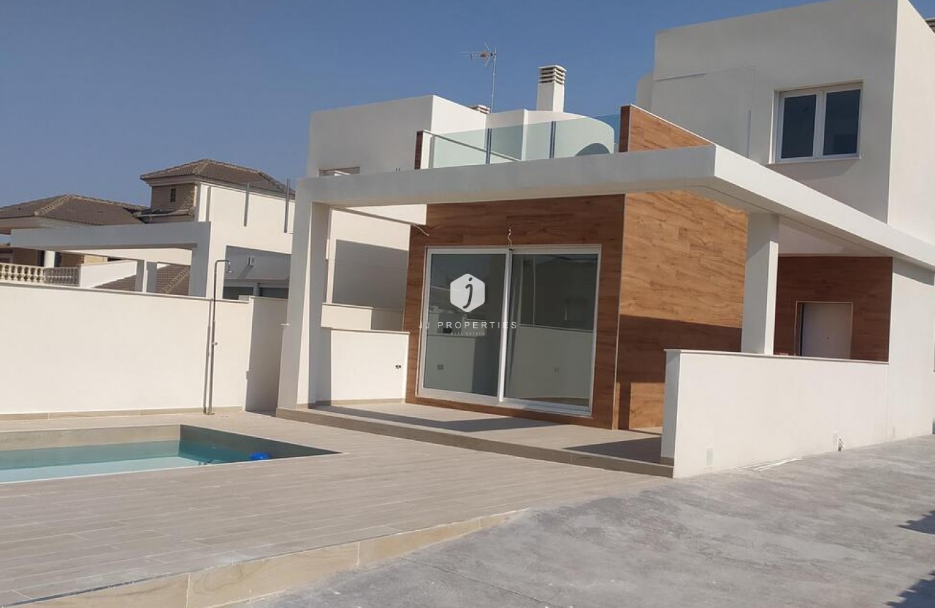 Tweedehands - Villa Penthouse -
Torrevieja - aguas nuevas