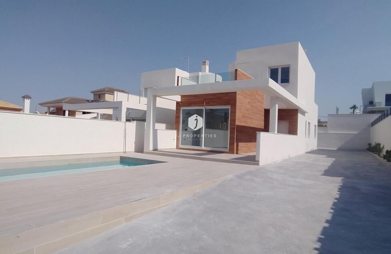 Tweedehands - Villa Penthouse -
Torrevieja - aguas nuevas