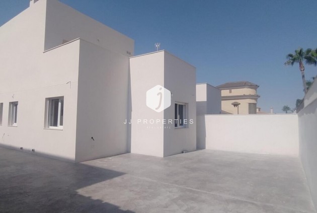 Tweedehands - Villa Penthouse -
Torrevieja - aguas nuevas