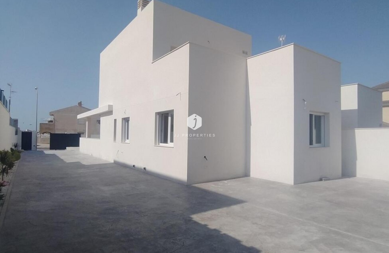 Tweedehands - Villa Penthouse -
Torrevieja - aguas nuevas