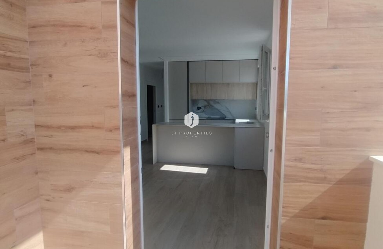 Tweedehands - Villa Penthouse -
Torrevieja - aguas nuevas