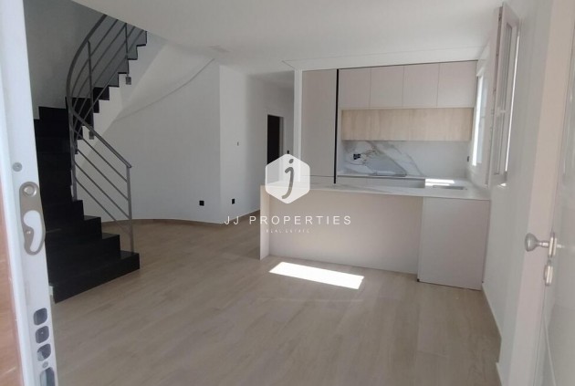 Tweedehands - Villa Penthouse -
Torrevieja - aguas nuevas