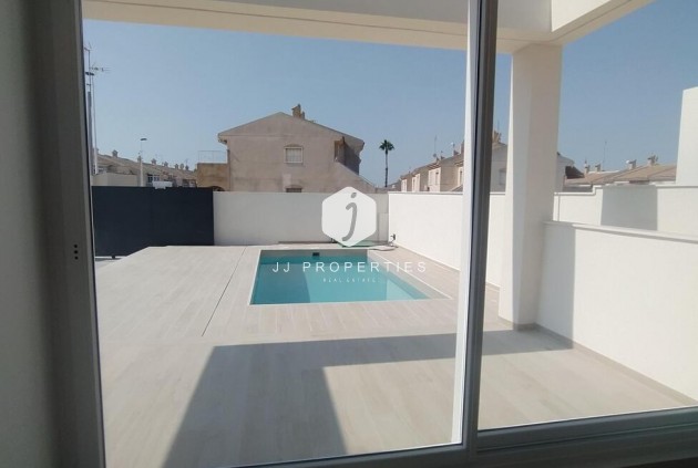 Tweedehands - Villa Penthouse -
Torrevieja - aguas nuevas