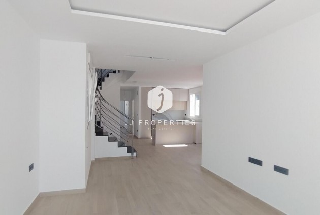 Tweedehands - Villa Penthouse -
Torrevieja - aguas nuevas