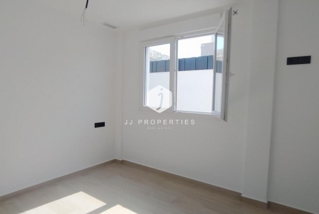 Tweedehands - Villa Penthouse -
Torrevieja - aguas nuevas