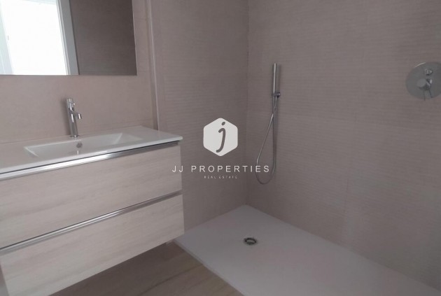Tweedehands - Villa Penthouse -
Torrevieja - aguas nuevas