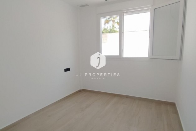 Tweedehands - Villa Penthouse -
Torrevieja - aguas nuevas