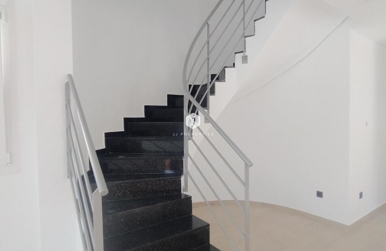 Tweedehands - Villa Penthouse -
Torrevieja - aguas nuevas