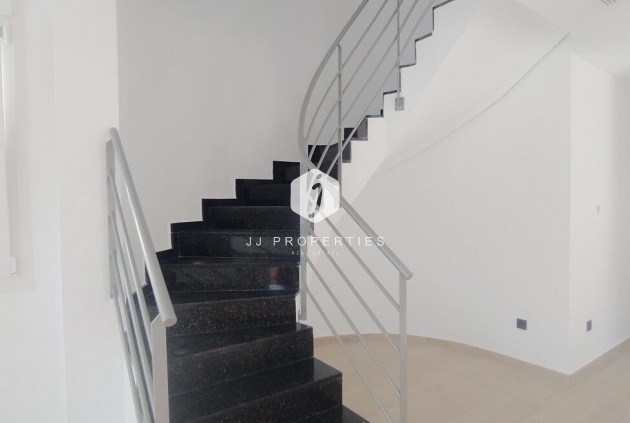 Tweedehands - Villa Penthouse -
Torrevieja - aguas nuevas