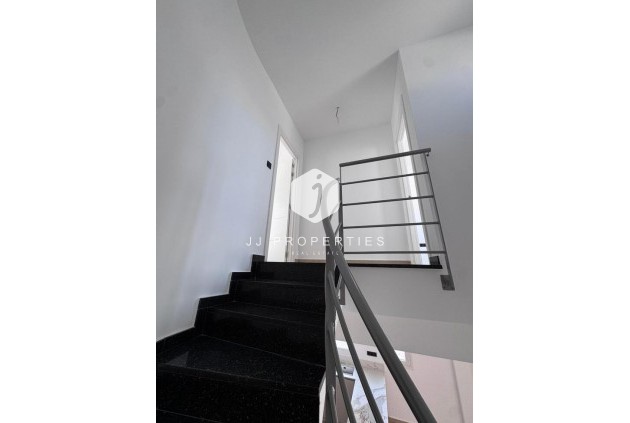 Tweedehands - Villa Penthouse -
Torrevieja - aguas nuevas