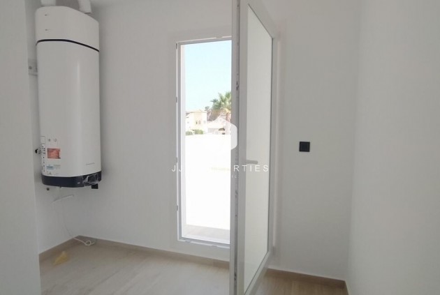 Tweedehands - Villa Penthouse -
Torrevieja - aguas nuevas