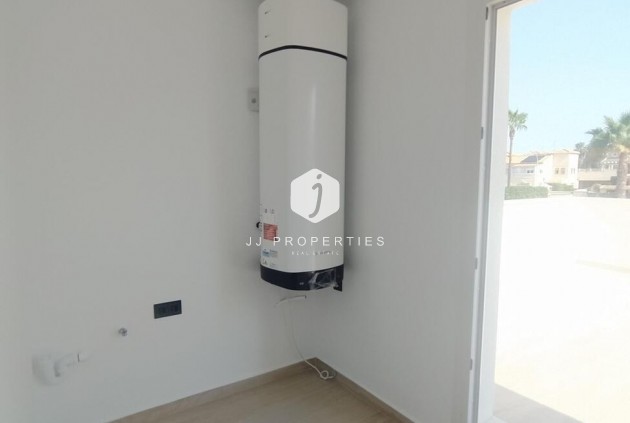 Tweedehands - Villa Penthouse -
Torrevieja - aguas nuevas