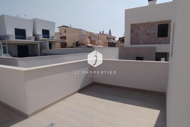 Tweedehands - Villa Penthouse -
Torrevieja - aguas nuevas