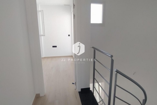Tweedehands - Villa Penthouse -
Torrevieja - aguas nuevas