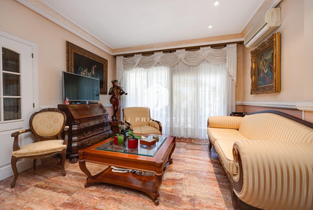 Tweedehands - Villa -
Torrevieja - aguas nuevas