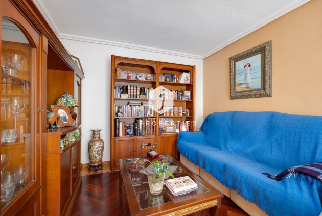 Tweedehands - Villa -
Torrevieja - aguas nuevas