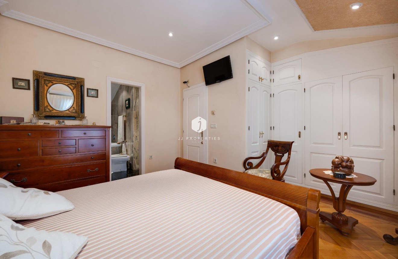 Tweedehands - Villa -
Torrevieja - aguas nuevas