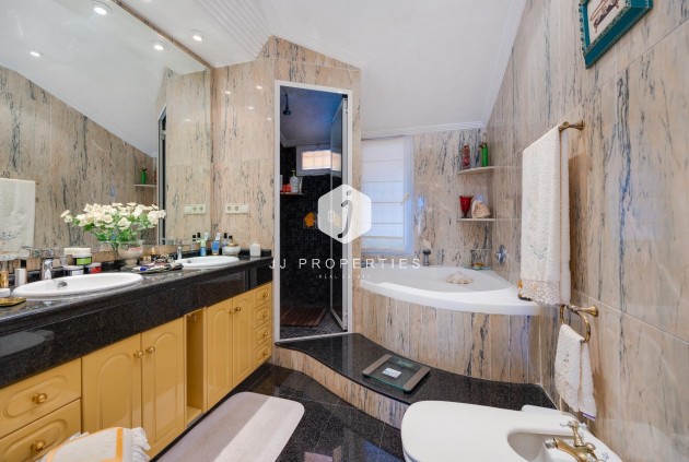 Tweedehands - Villa -
Torrevieja - aguas nuevas