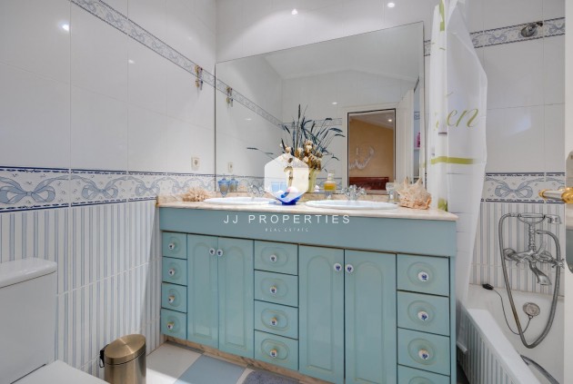 Tweedehands - Villa -
Torrevieja - aguas nuevas