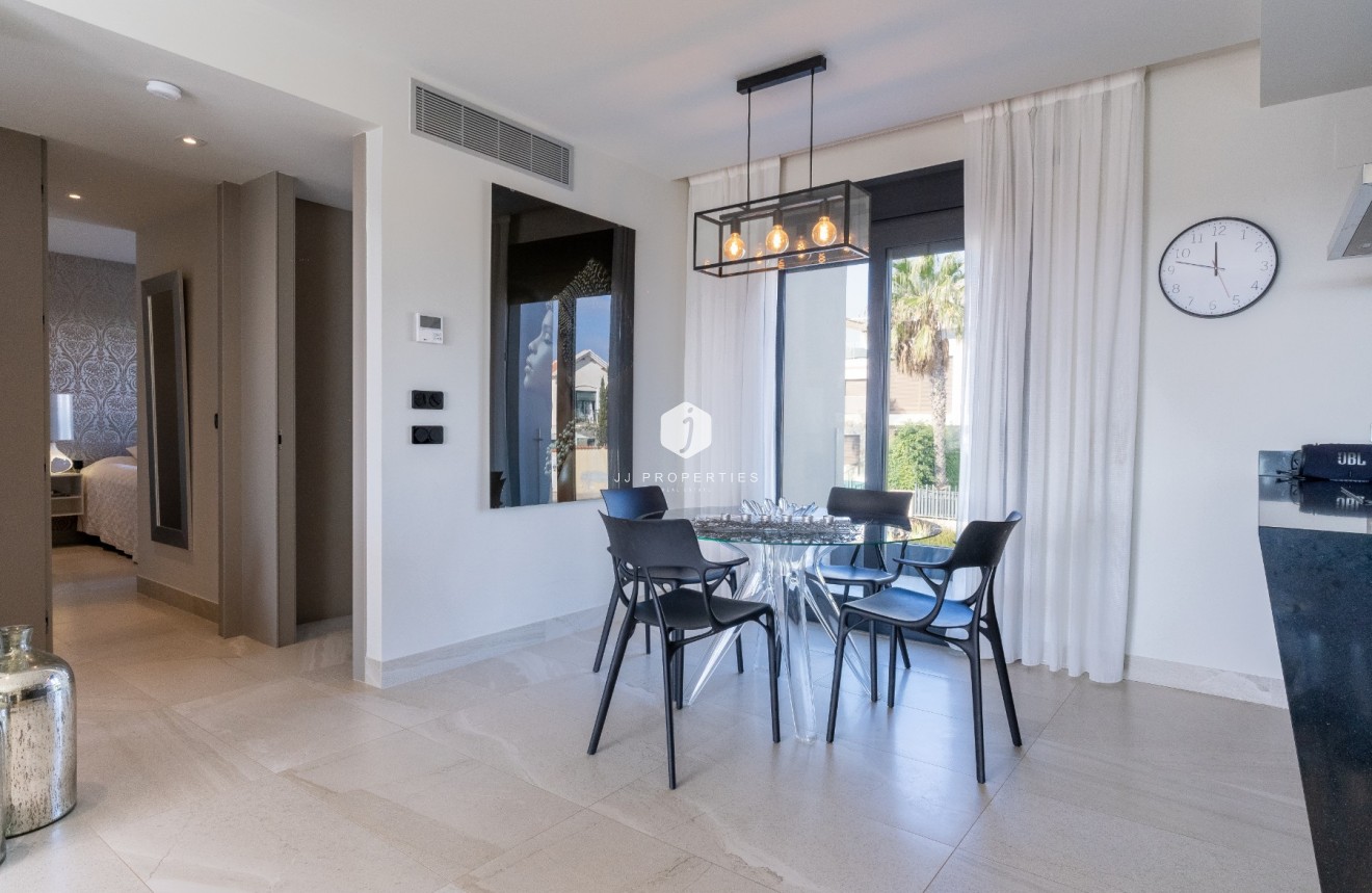 Tweedehands - Penthouse -
Orihuela Costa - Costa Blanca