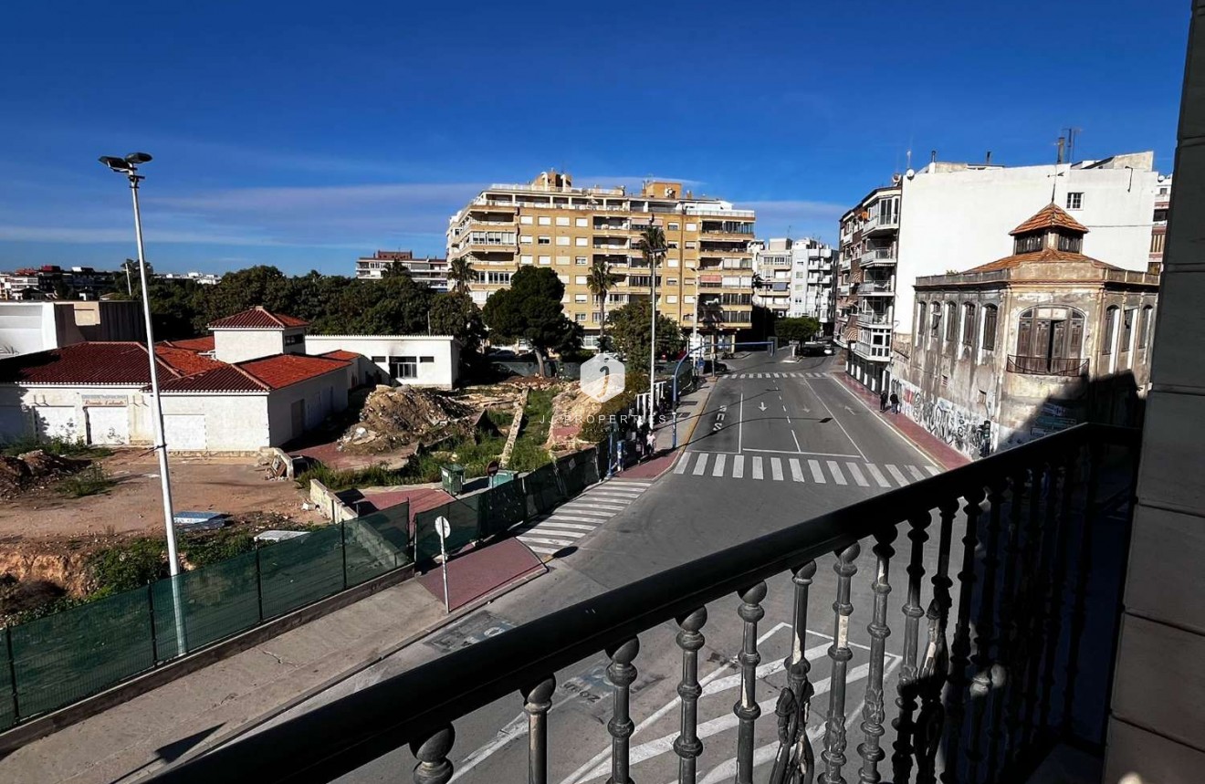 Tweedehands - Appartement / flat -
Torrevieja - Costa Blanca