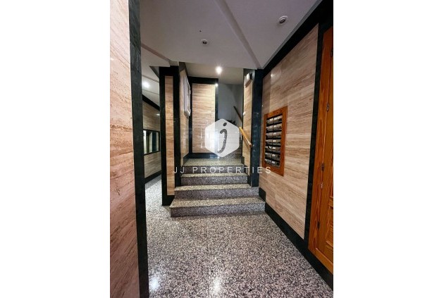 Tweedehands - Appartement / flat -
Torrevieja - Costa Blanca