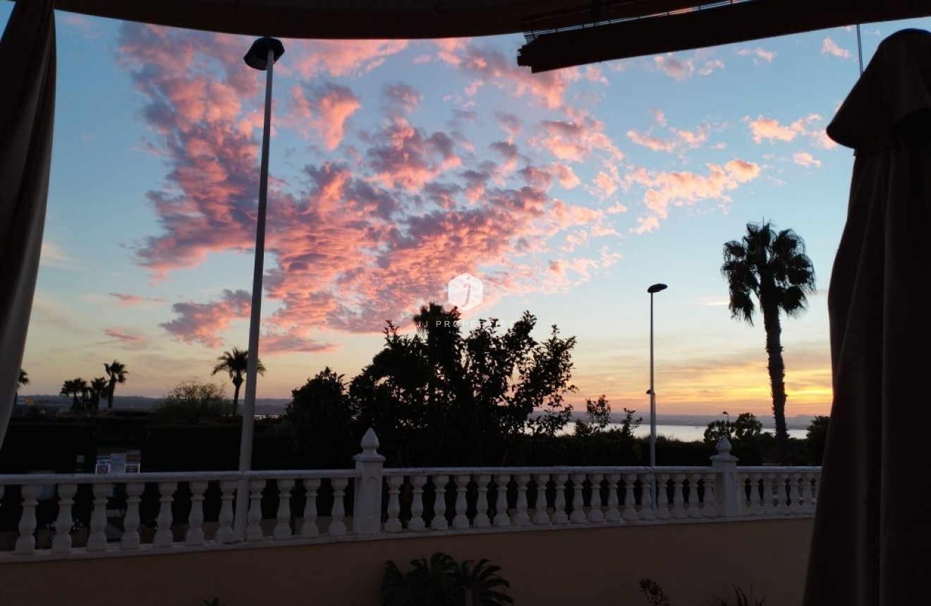 Tweedehands - Villa -
Torrevieja - Costa Blanca