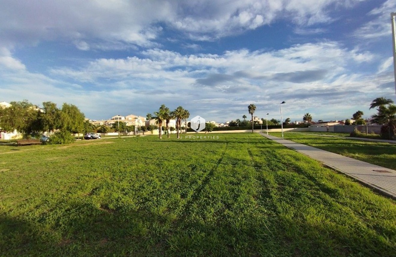 Tweedehands - Villa -
Torrevieja - Costa Blanca