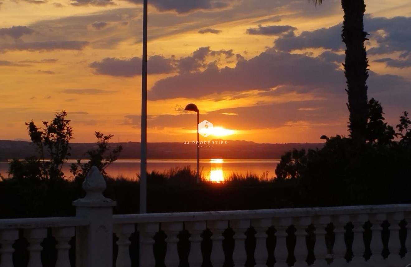 Tweedehands - Villa -
Torrevieja - Costa Blanca