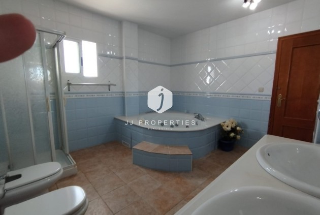 Tweedehands - Villa -
Torrevieja - Costa Blanca