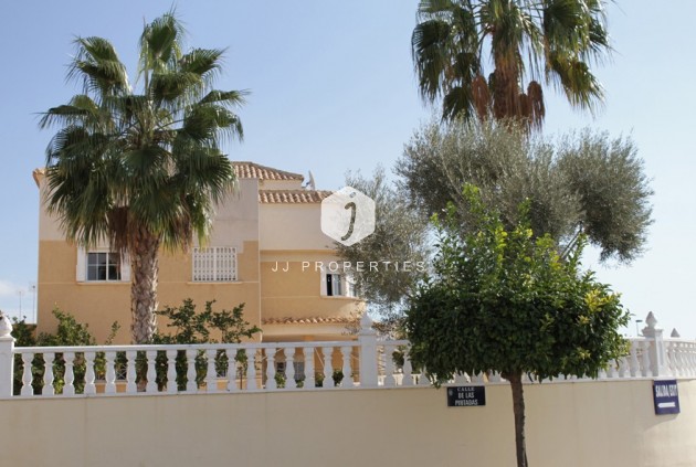 Tweedehands - Villa -
Torrevieja - Costa Blanca