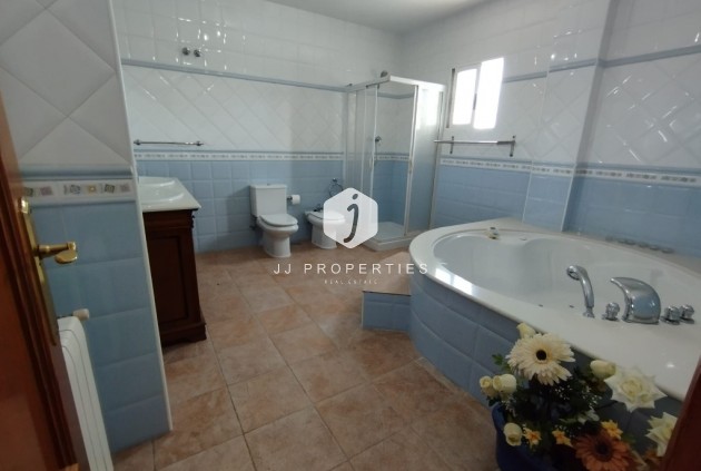 Tweedehands - Villa -
Torrevieja - Costa Blanca