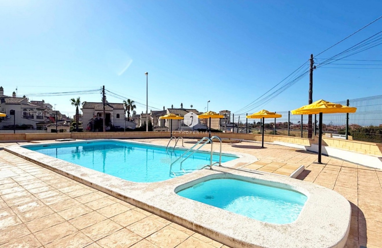 Tweedehands - Bungalow -
Torrevieja - Costa Blanca