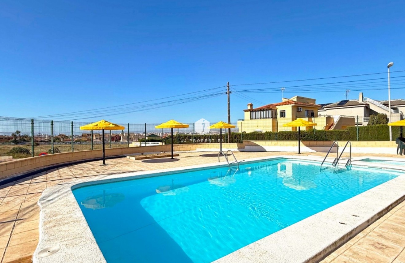 Tweedehands - Bungalow -
Torrevieja - Costa Blanca