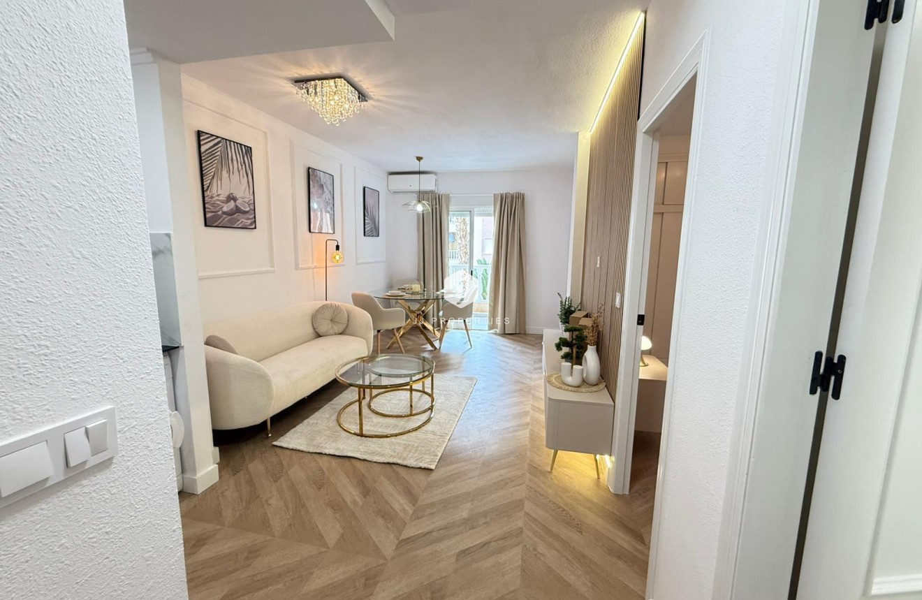 Tweedehands - Appartement / flat -
Torrevieja - PARQUE DE LAS NACIONES