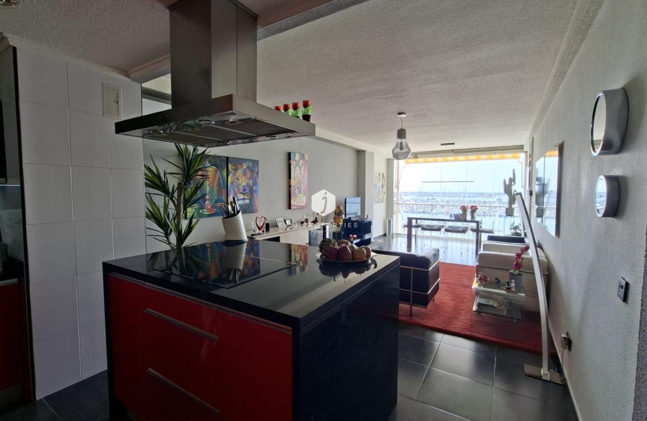 Tweedehands - Appartement / flat -
Torrevieja - Acequion