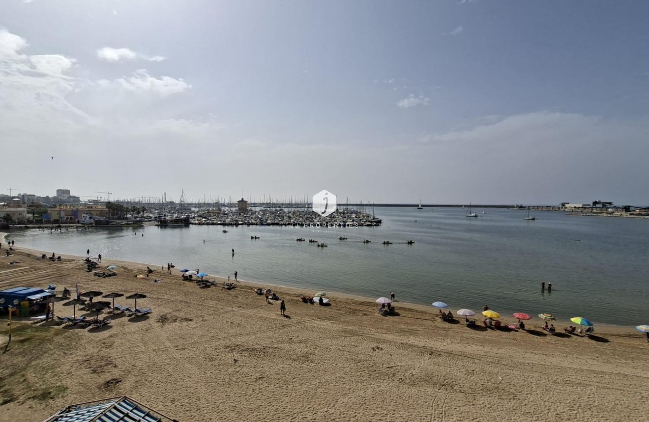 Tweedehands - Appartement / flat -
Torrevieja - Acequion