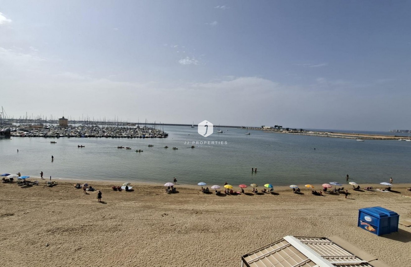 Tweedehands - Appartement / flat -
Torrevieja - Acequion