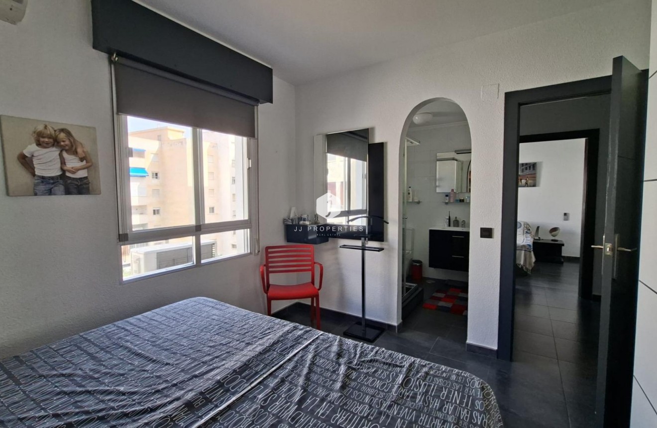 Tweedehands - Appartement / flat -
Torrevieja - Acequion