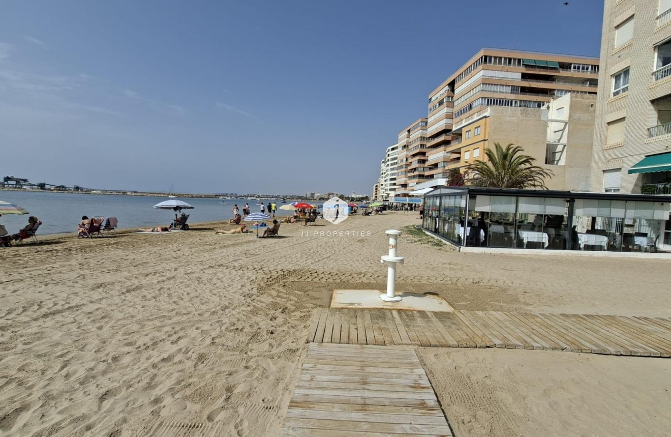 Tweedehands - Appartement / flat -
Torrevieja - Acequion