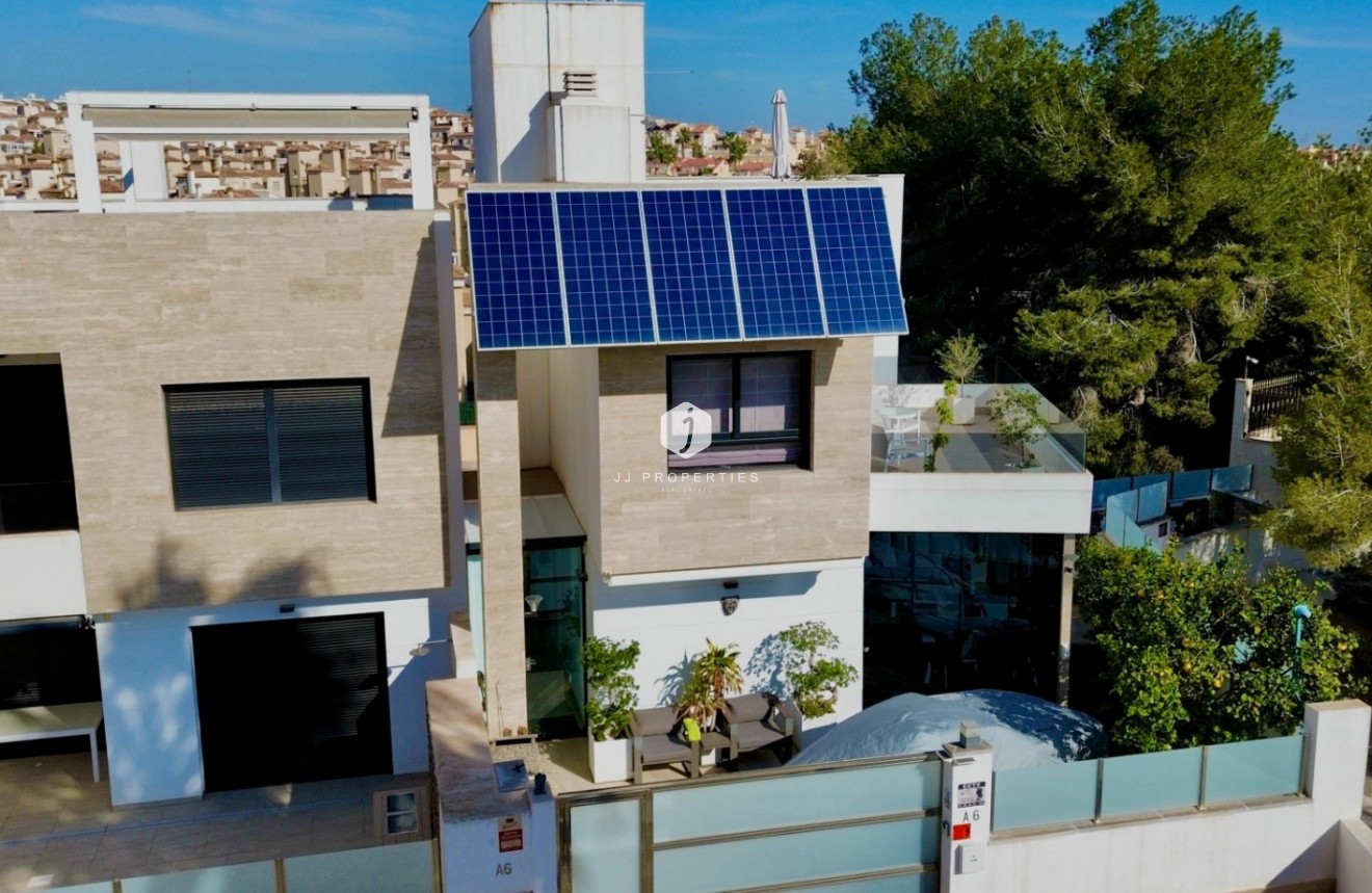 Tweedehands - Villa -
Orihuela Costa - Costa Blanca