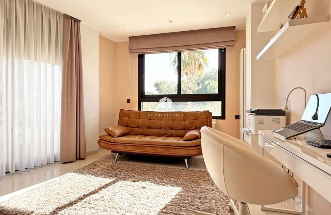 Tweedehands - Villa -
Orihuela Costa - Costa Blanca