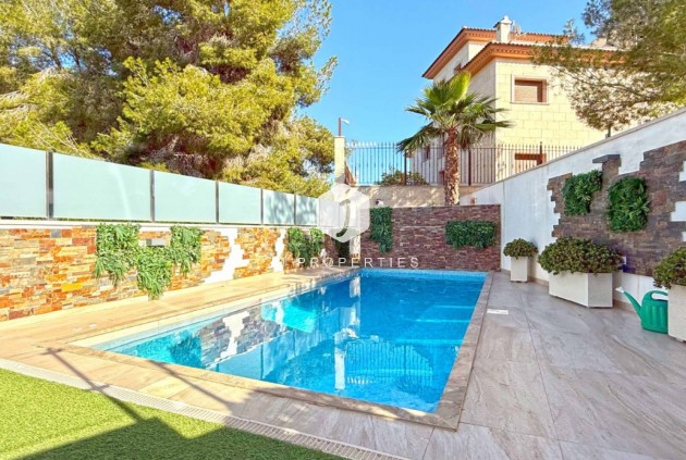 Tweedehands - Villa -
Orihuela Costa - Costa Blanca