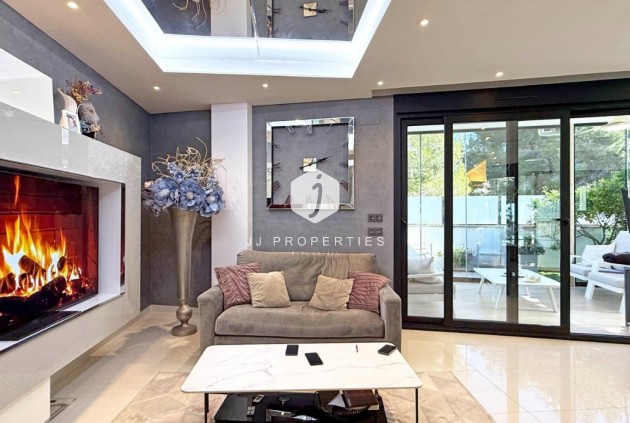 Tweedehands - Villa -
Orihuela Costa - Costa Blanca