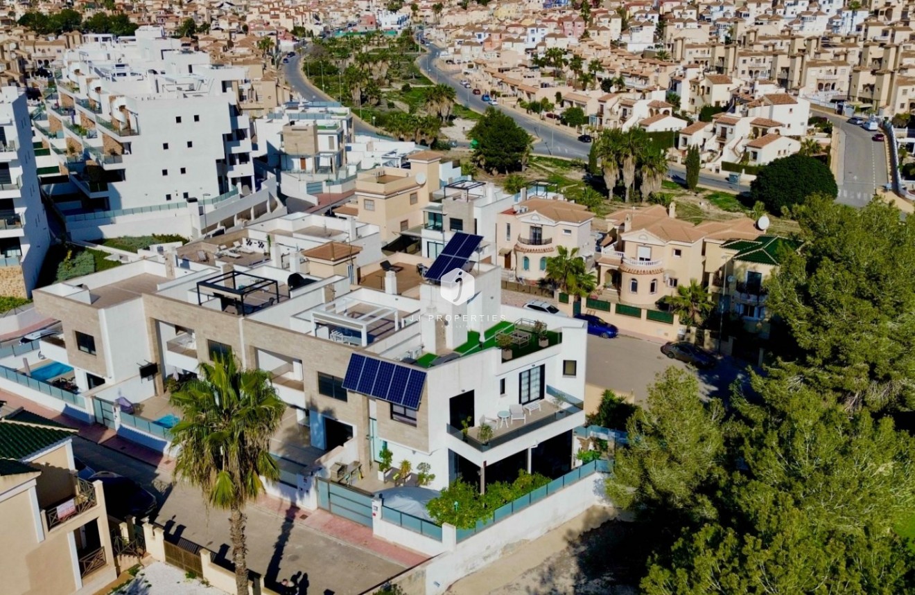 Tweedehands - Villa -
Orihuela Costa - Costa Blanca