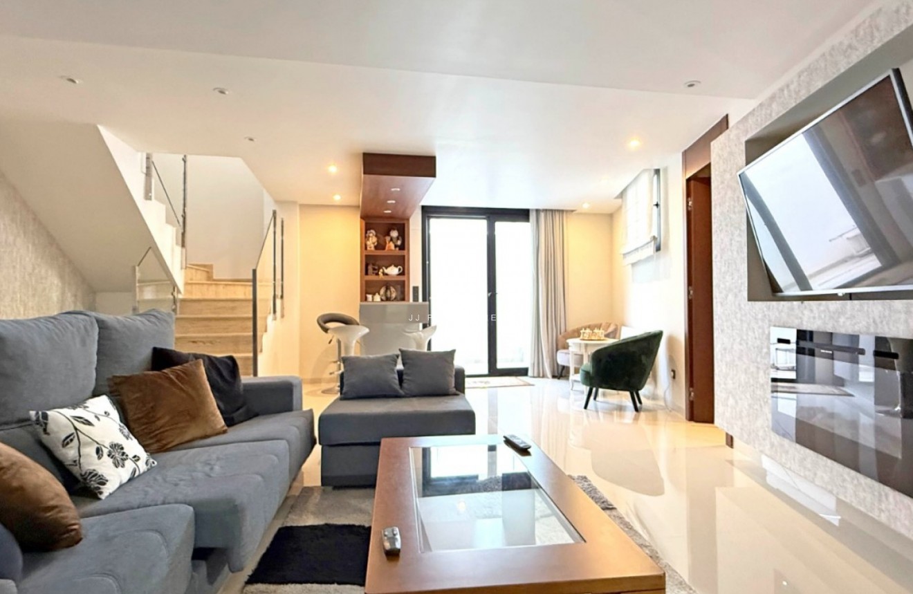 Tweedehands - Villa -
Orihuela Costa - Costa Blanca