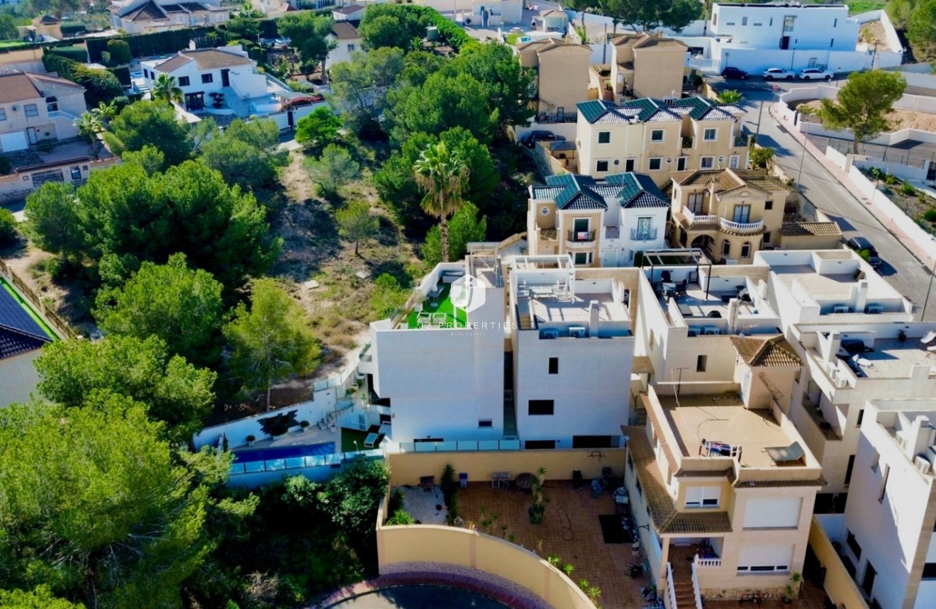 Tweedehands - Villa -
Orihuela Costa - Costa Blanca