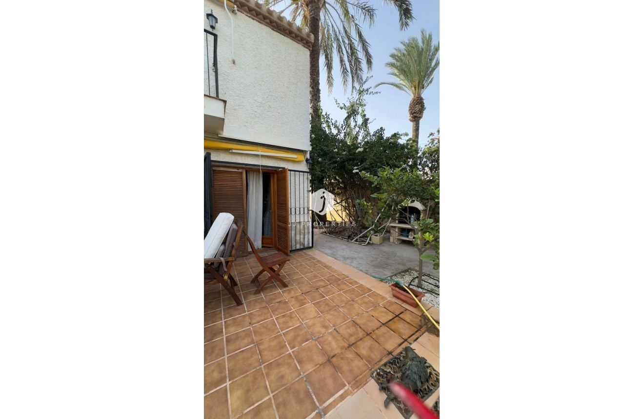 Tweedehands - Villa -
Orihuela Costa - Punta Prima